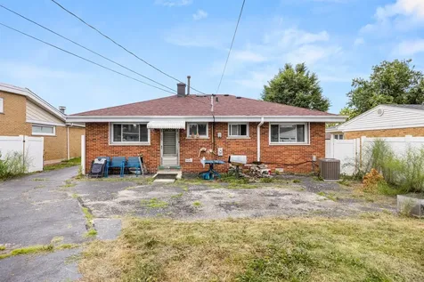10842 Claridge Avenue Westchester IL 60154