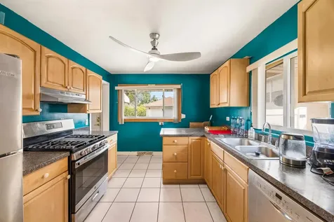 10842 Claridge Avenue Westchester IL 60154