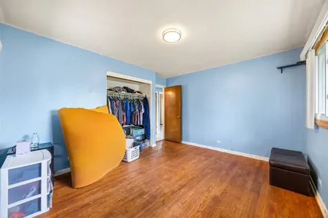 10842 Claridge Avenue Westchester IL 60154