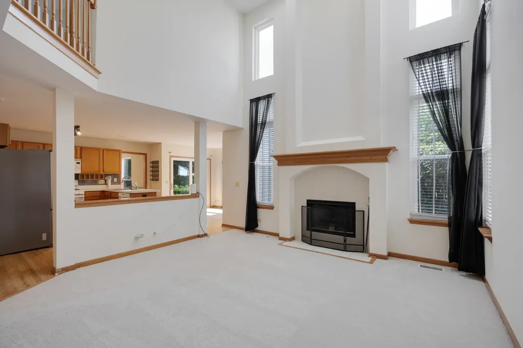2519 Crestview Drive Aurora IL 60502