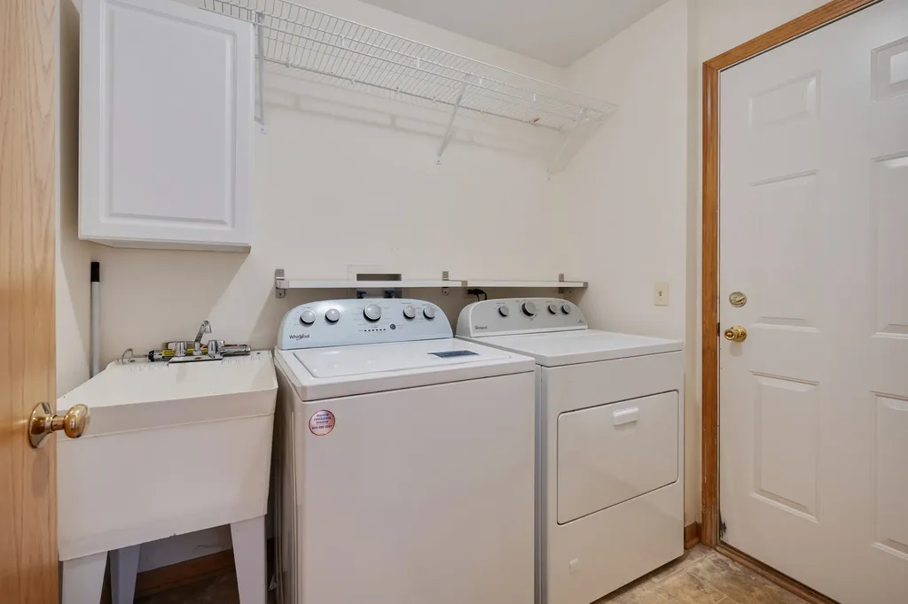 2519 Crestview Drive Aurora IL 60502