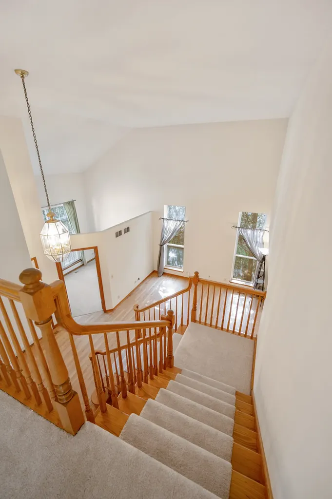 2519 Crestview Drive Aurora IL 60502