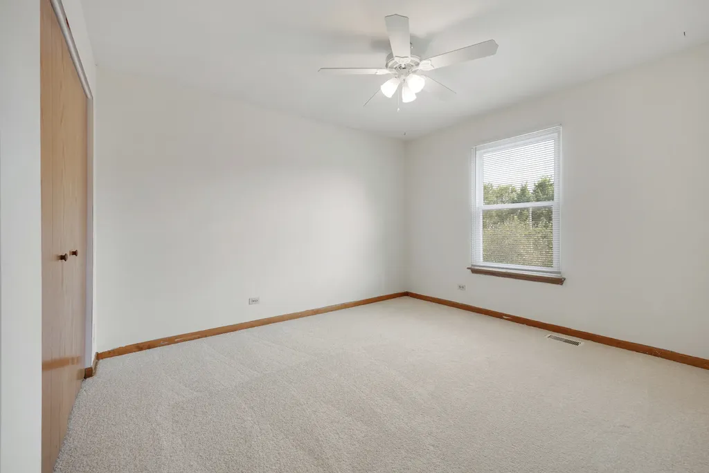2519 Crestview Drive Aurora IL 60502