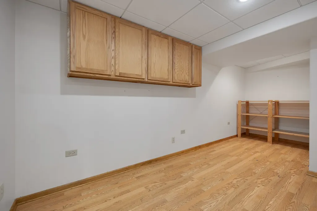 2519 Crestview Drive Aurora IL 60502