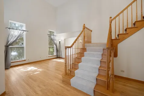 2519 Crestview Drive Aurora IL 60502