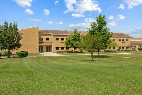 2519 Crestview Drive Aurora IL 60502