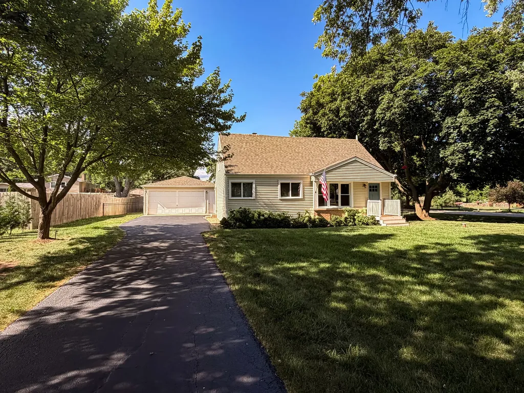 26W416 Macarthur Avenue Carol Stream IL 60188
