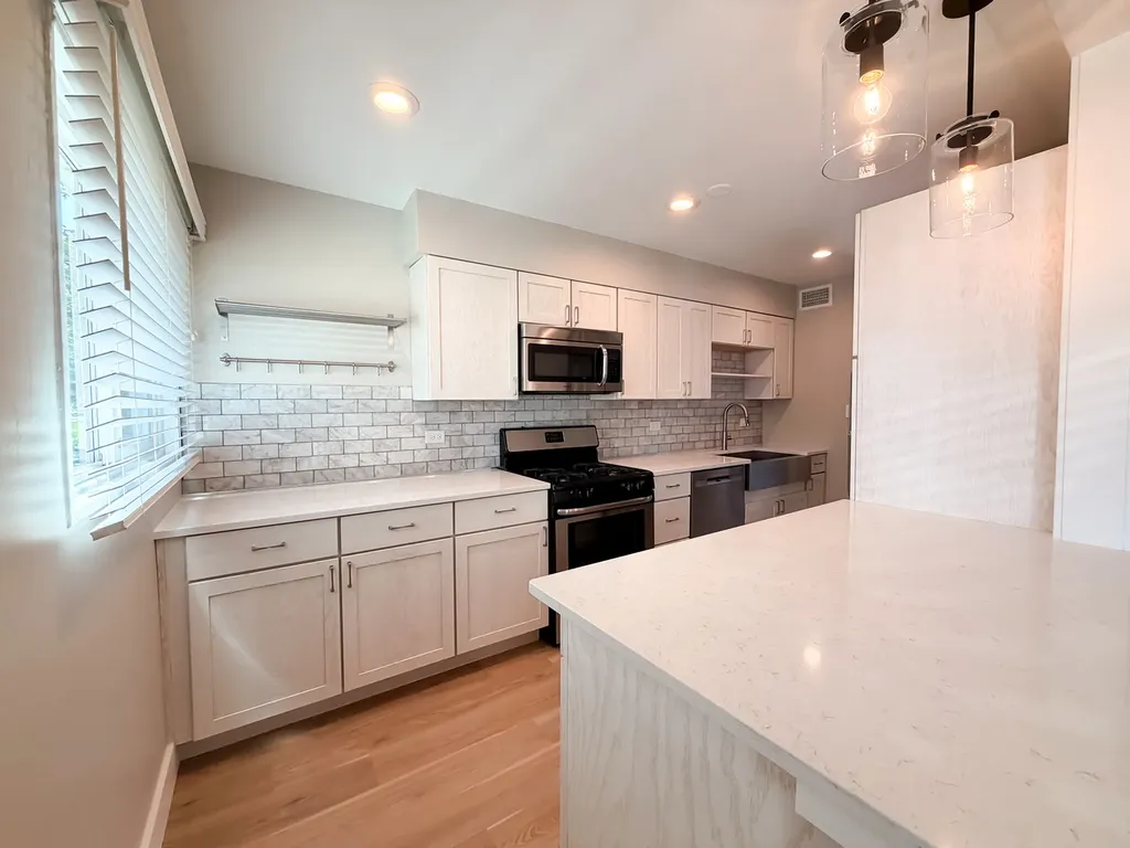 26W416 Macarthur Avenue Carol Stream IL 60188