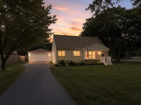 26W416 Macarthur Avenue Carol Stream IL 60188