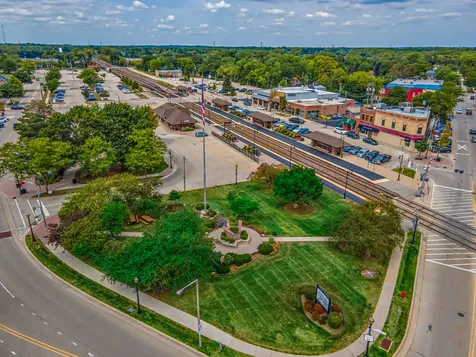 10465 Red Leaf Circle Lakewood IL 60014