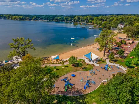 10465 Red Leaf Circle Lakewood IL 60014