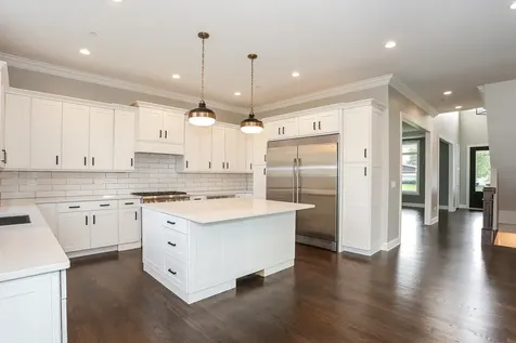 10465 Red Leaf Circle Lakewood IL 60014