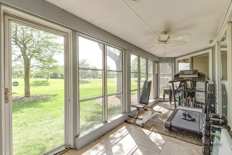 287 Willow Parkway Buffalo Grove IL 60089