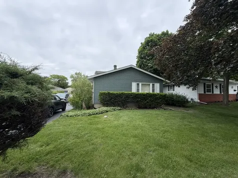 2203 Kirchoff Road Rolling Meadows IL 60008