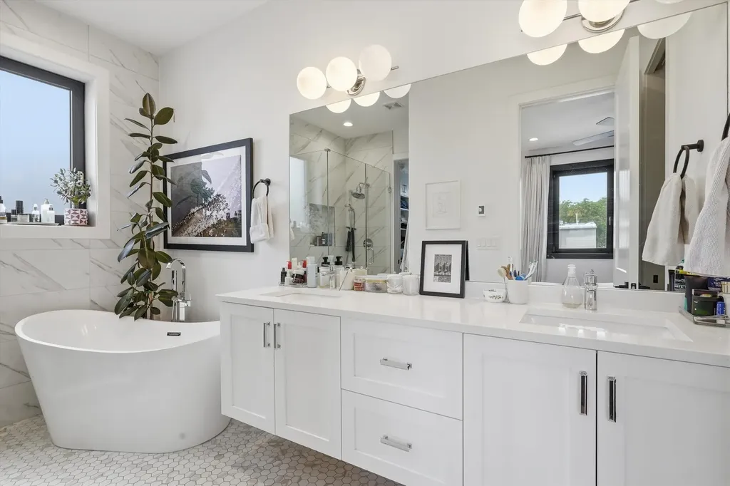 2122 West Crystal Street Chicago IL 60622