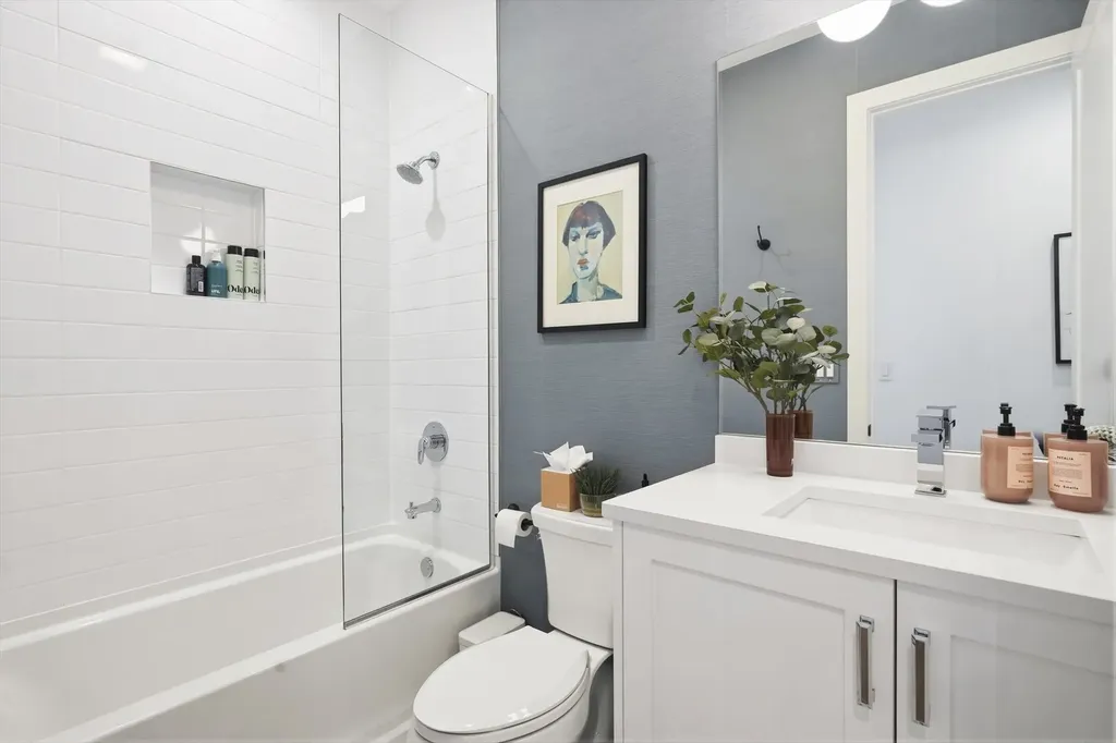 2122 West Crystal Street Chicago IL 60622