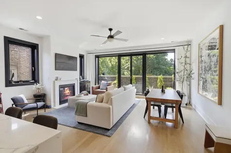 2122 West Crystal Street Chicago IL 60622