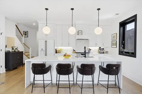 2122 West Crystal Street Chicago IL 60622