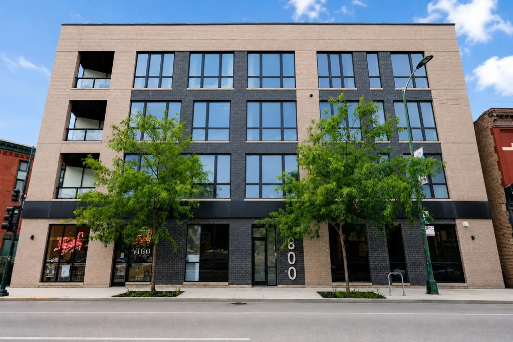2800 North Lincoln Avenue Chicago IL 60657