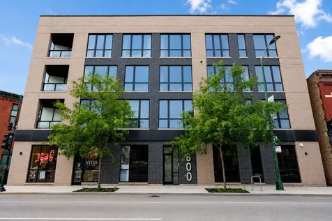 2800 North Lincoln Avenue Chicago IL 60657