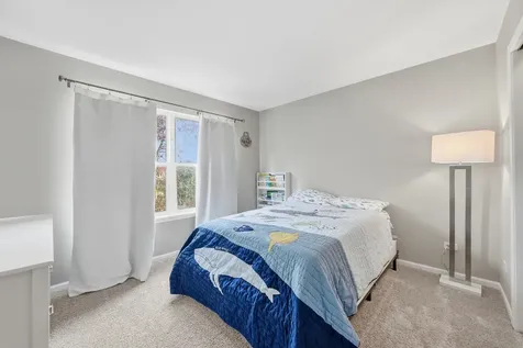 1987 Wedgeport Circle Romeoville IL 60446