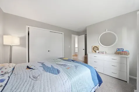 1987 Wedgeport Circle Romeoville IL 60446
