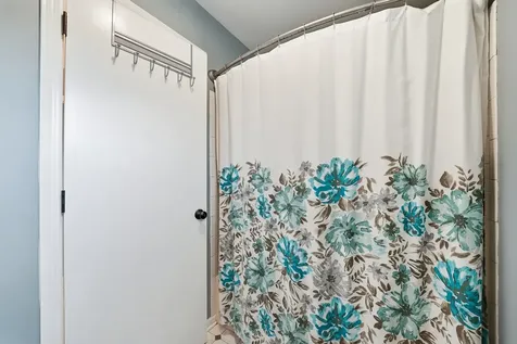 1987 Wedgeport Circle Romeoville IL 60446