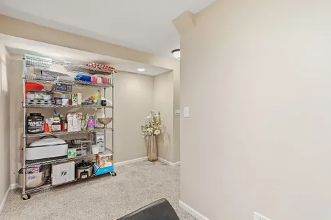 1987 Wedgeport Circle Romeoville IL 60446