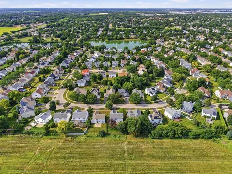 1987 Wedgeport Circle Romeoville IL 60446