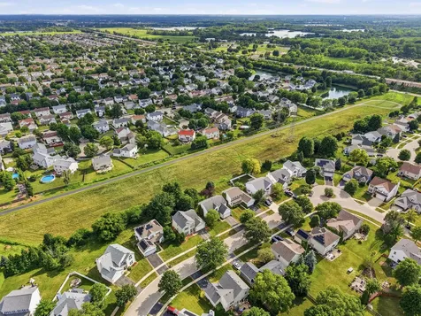 1987 Wedgeport Circle Romeoville IL 60446