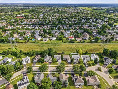 1987 Wedgeport Circle Romeoville IL 60446
