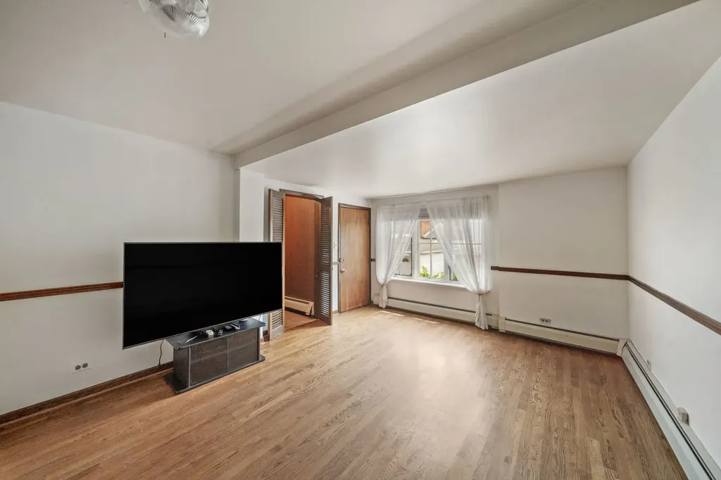 3517 South Lowe Avenue Chicago IL 60609