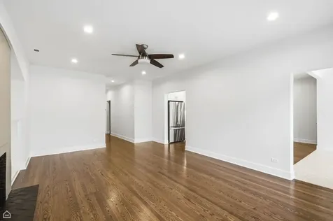 6914 North Sheridan Road Chicago IL 60626