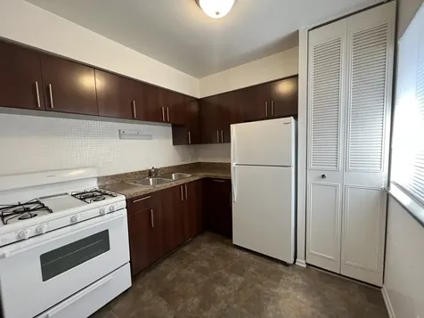 736 West Buena Avenue Chicago IL 60613