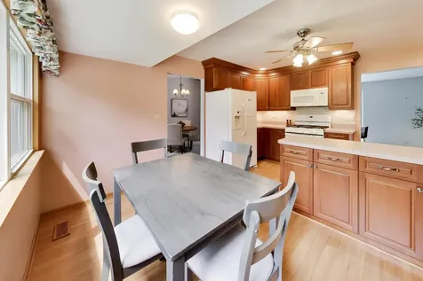 803 East Valley Lane Arlington Heights IL 60004