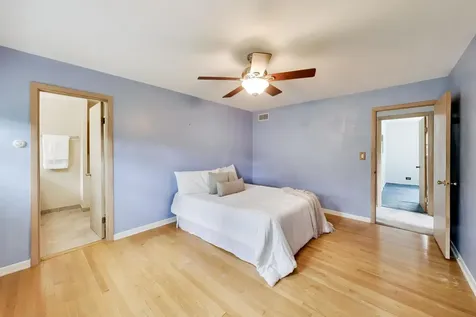 803 East Valley Lane Arlington Heights IL 60004