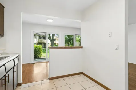 1160 Northbury Lane Wheeling IL 60090