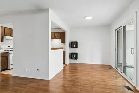 1160 Northbury Lane Wheeling IL 60090