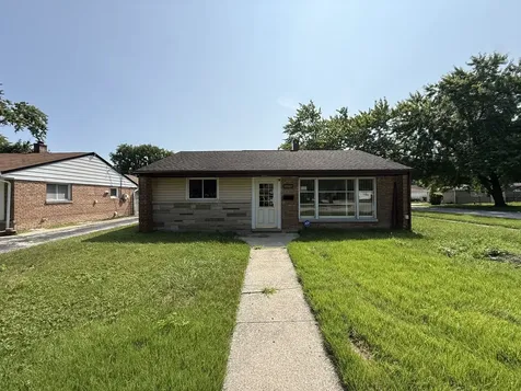 17057 Park Avenue Lansing IL 60438