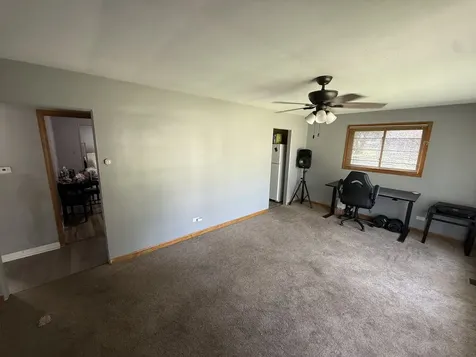 17057 Park Avenue Lansing IL 60438