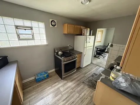 17057 Park Avenue Lansing IL 60438