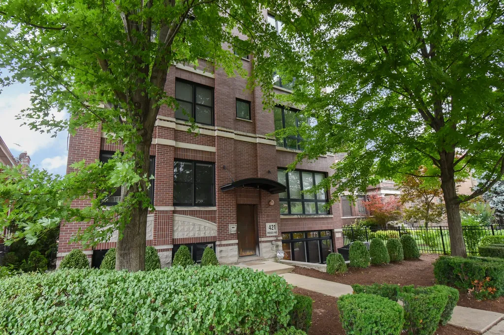 421 South Ridgeland Avenue Oak Park IL 60302