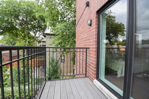 421 South Ridgeland Avenue Oak Park IL 60302