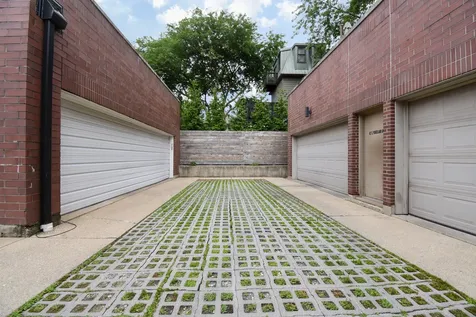 421 South Ridgeland Avenue Oak Park IL 60302