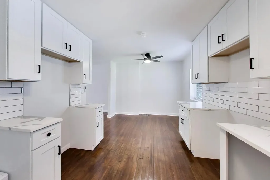 2504 East 96th Street Chicago IL 60617