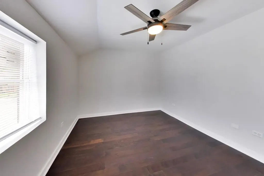 2504 East 96th Street Chicago IL 60617