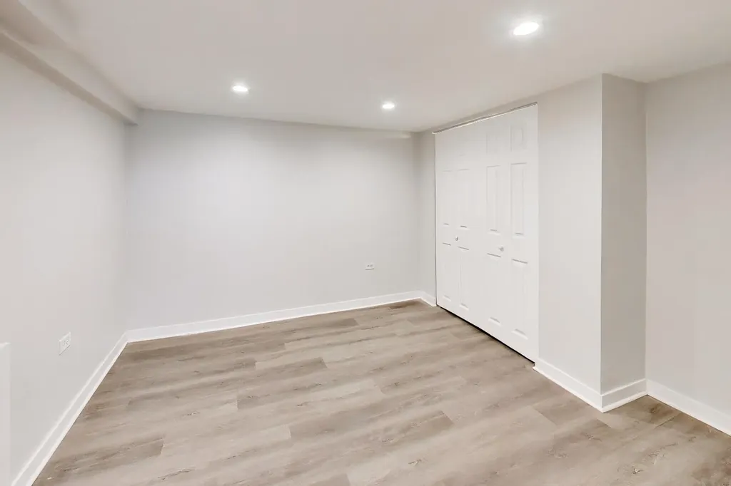 2504 East 96th Street Chicago IL 60617