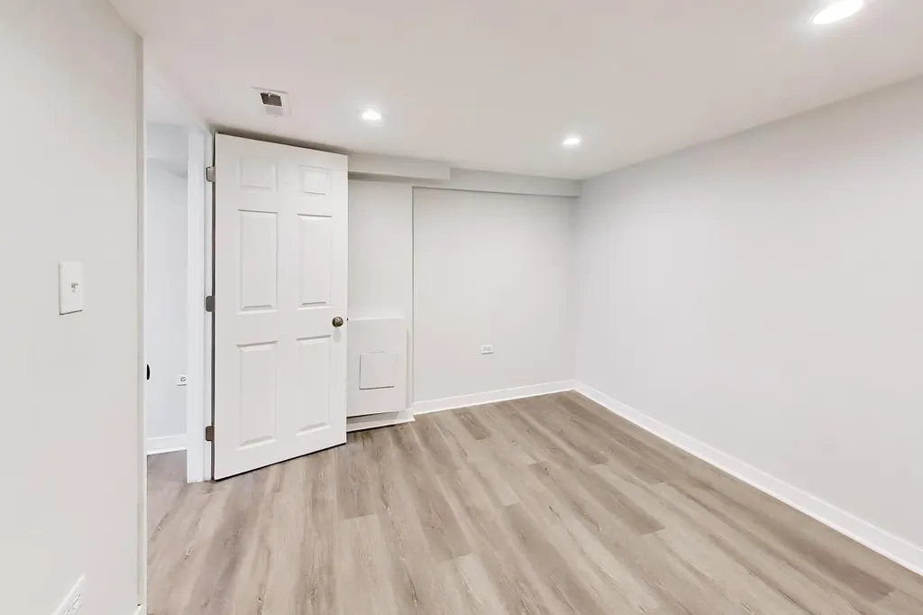 2504 East 96th Street Chicago IL 60617