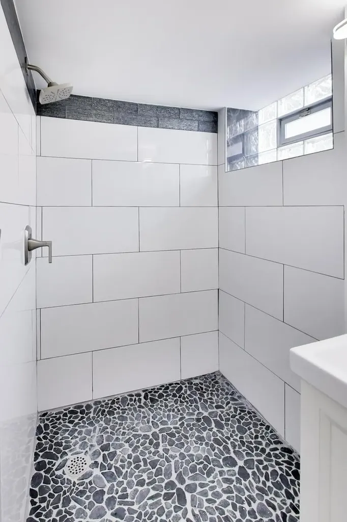 2504 East 96th Street Chicago IL 60617