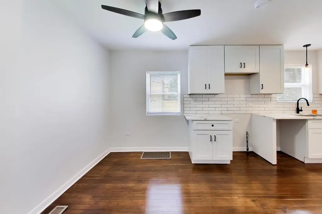 2504 East 96th Street Chicago IL 60617